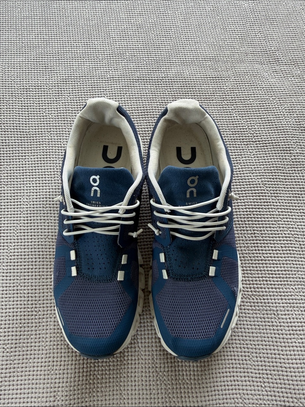 On Running women’s Navy and White Cloud Sneakers - Picture 3 of 5